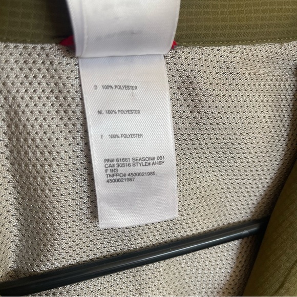 The North Face Button Down Short Sleeve - Picture 6 of 6